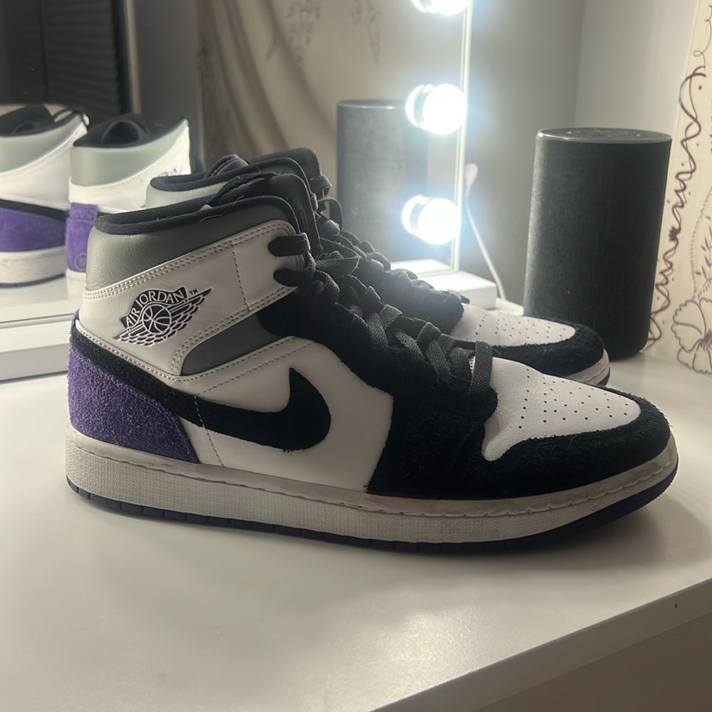 nike air jordan 1 retro mid SE court purple